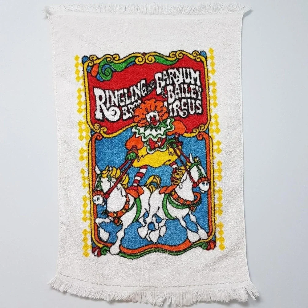 Ringling Bros Barnum & Bailey Circus Kitchen Bath Hand Towel Clown Horse Vintage